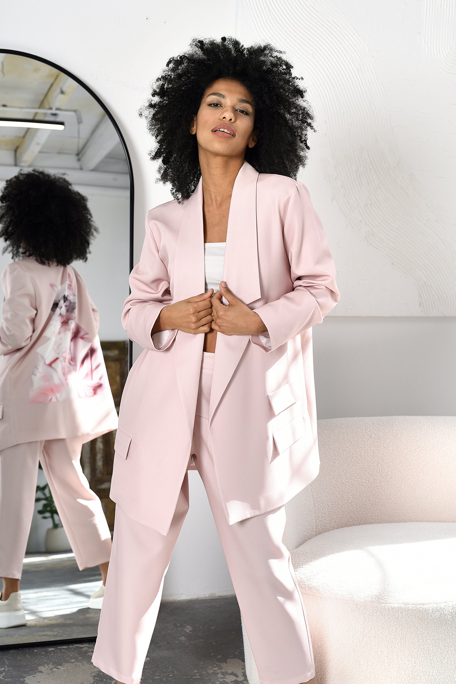 sacou-dama-oversized-maryna-carls-cat (4)