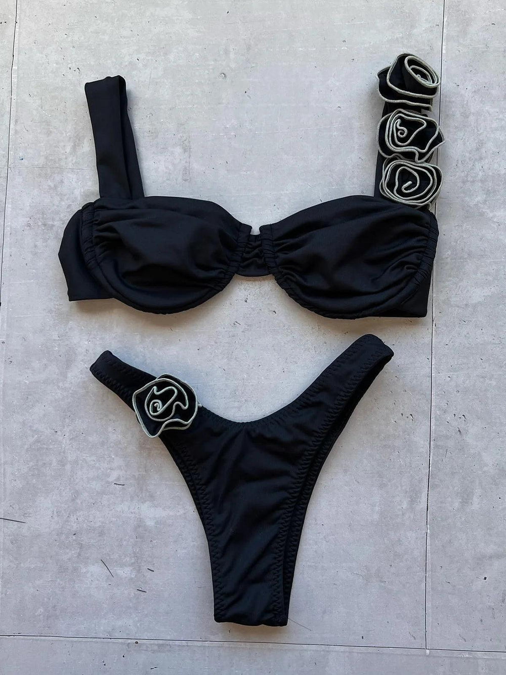 costum-de-baie-3d-floral-negru (2)