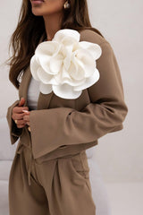 costum-maro-cu-accesoriu-veneto (2)