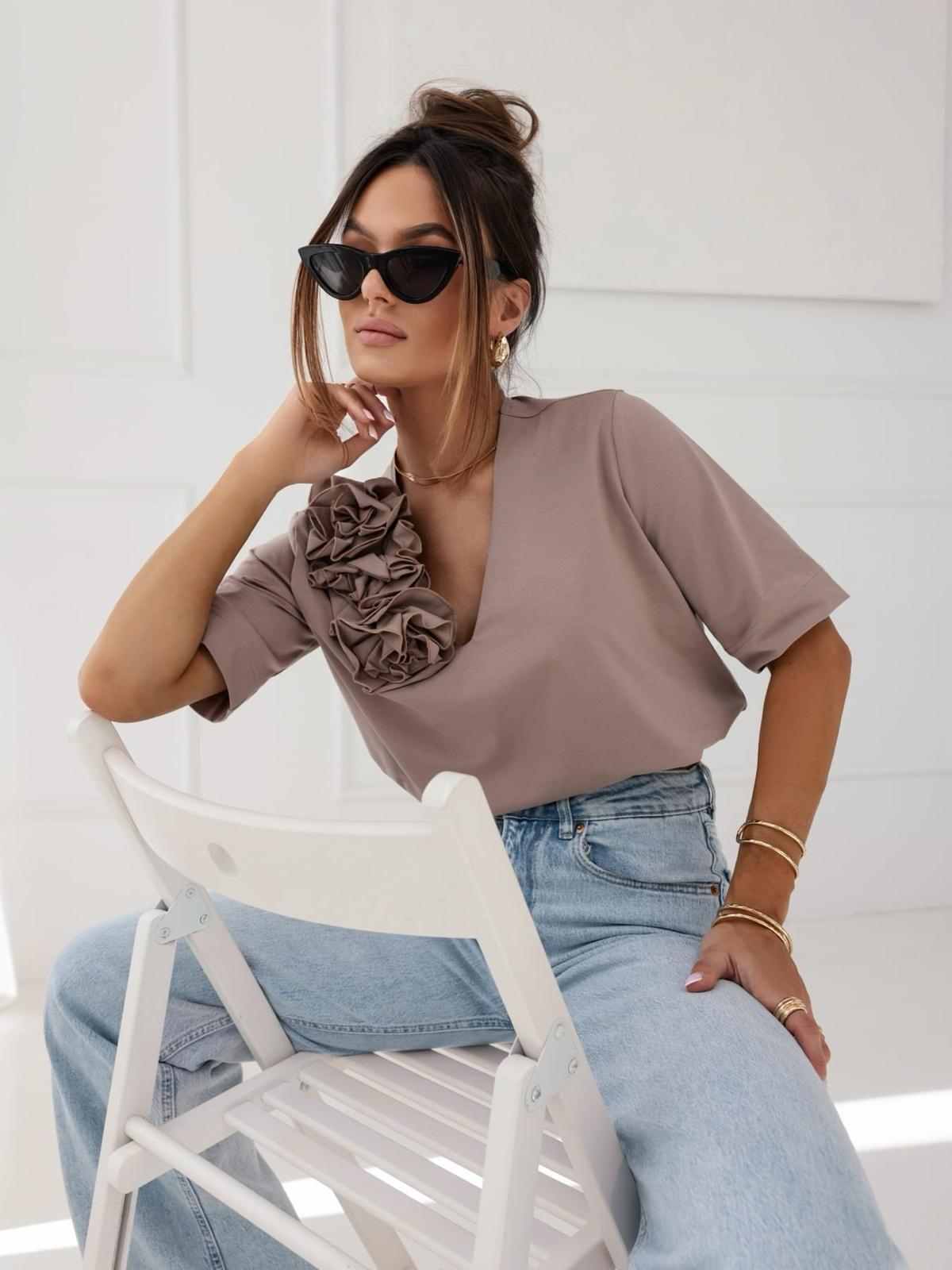 tricou-cu-decolteu-in-v-taupe-edward (3)