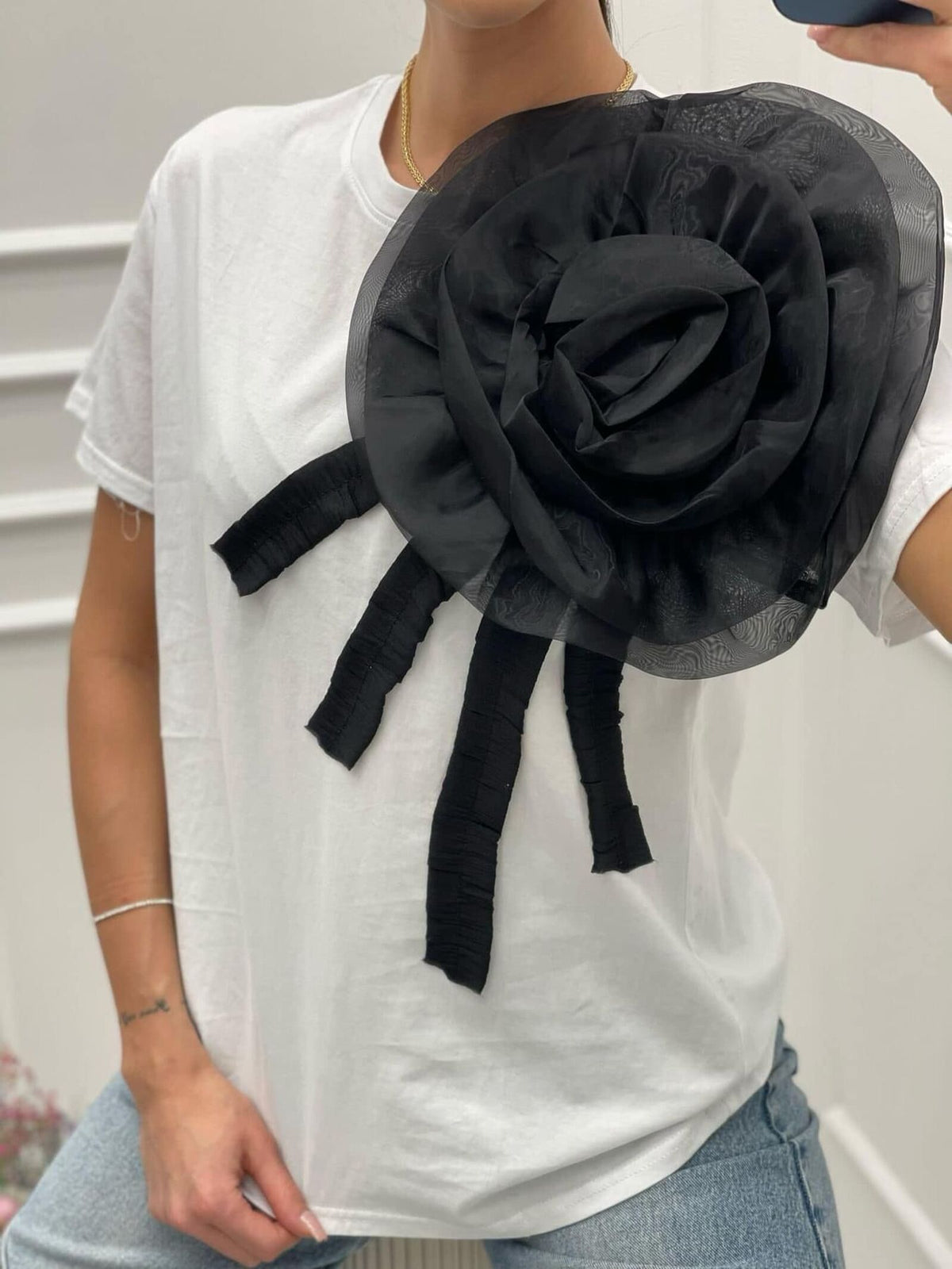 tricou-alb-cu-accesoriu-tul-linz (3)