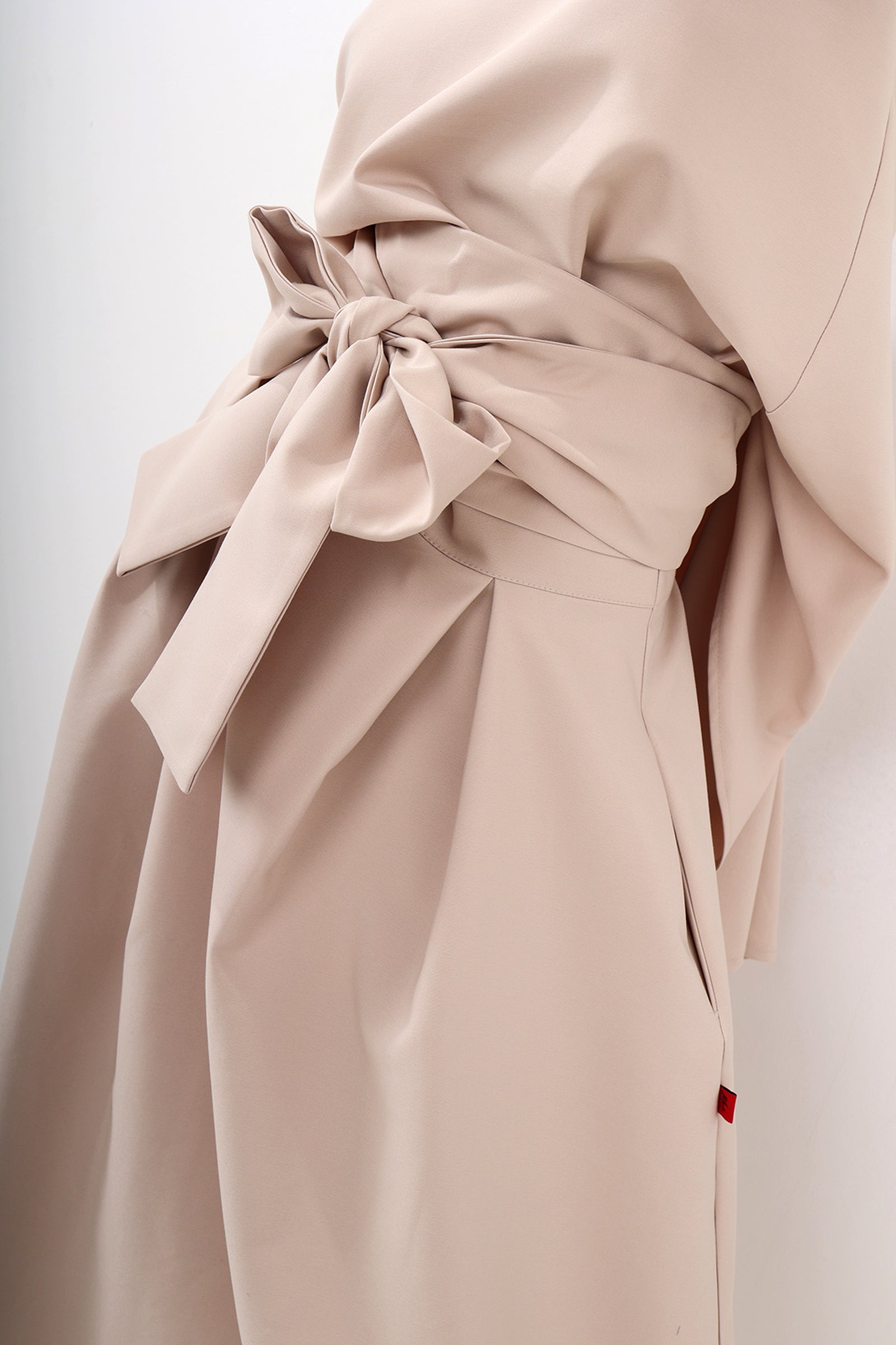 compleu-fusta-si-top-bej-bow (3)