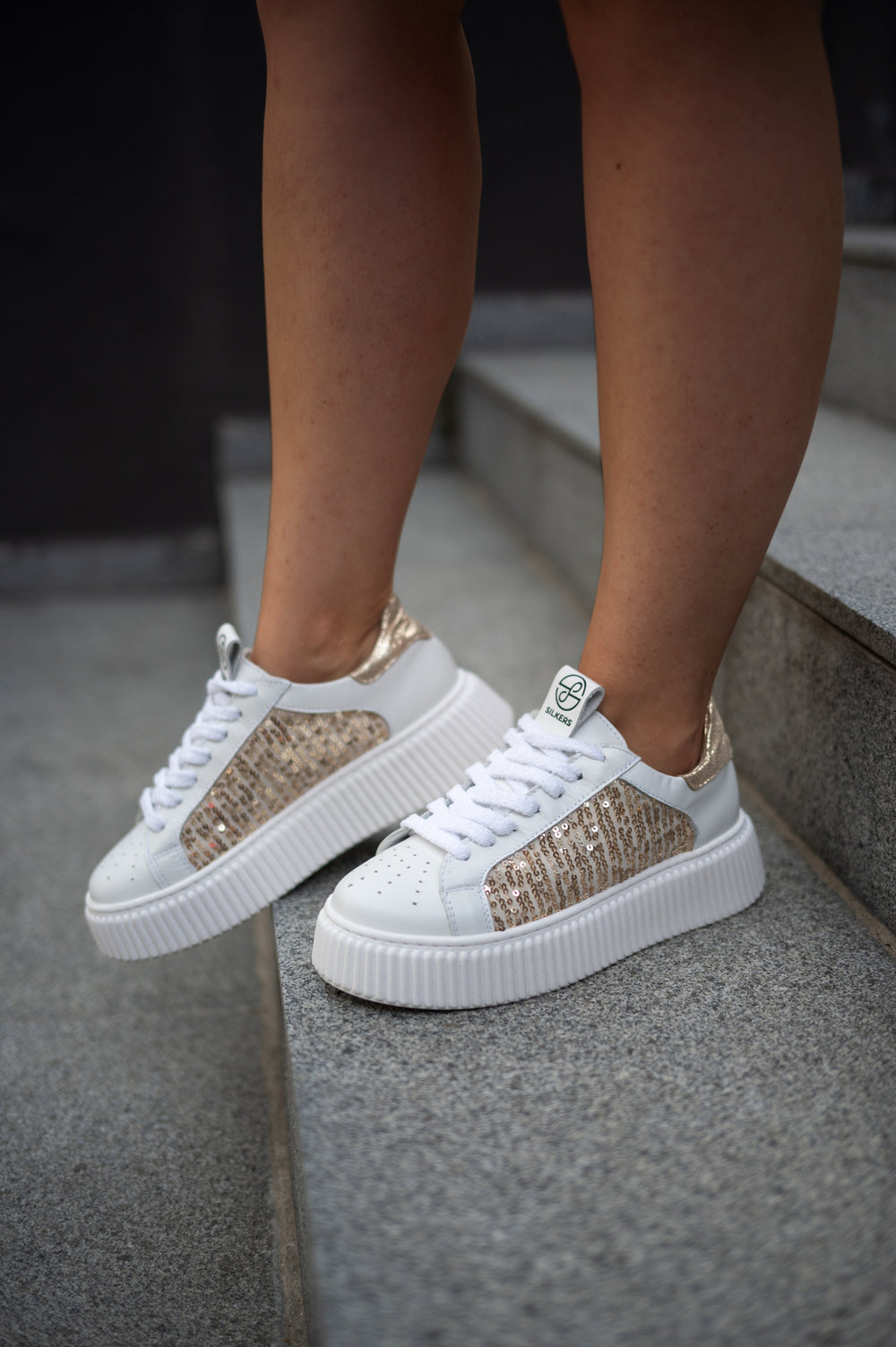 Sneakers-din-piele-naturala-alb-aurii-Barbara (2)