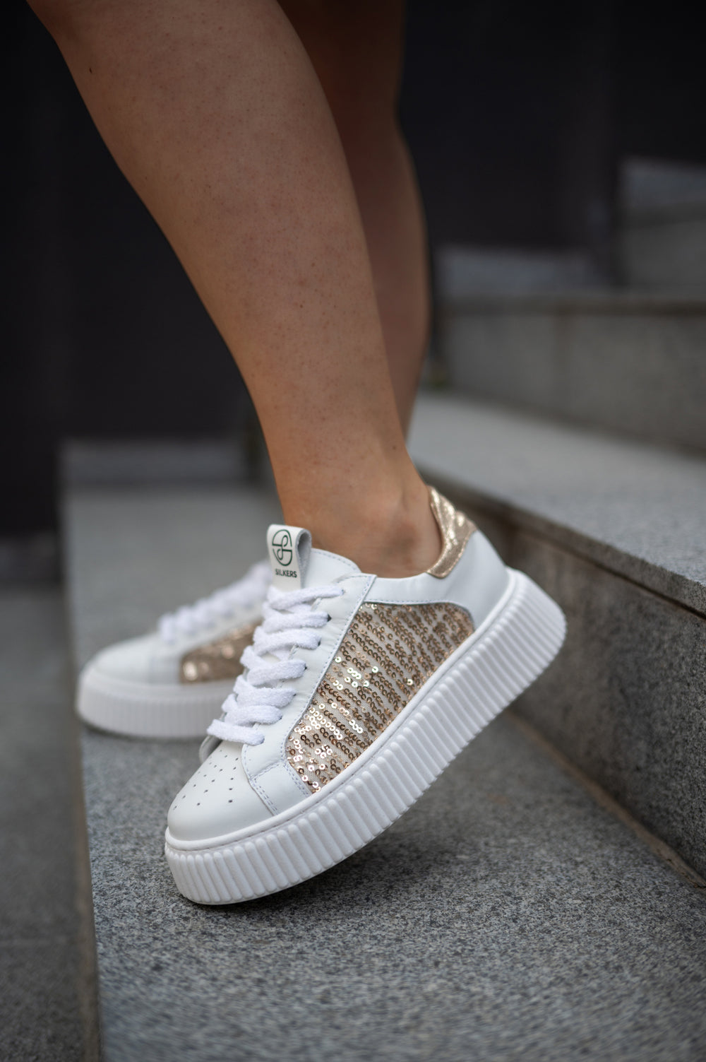 Sneakers-din-piele-naturala-alb-aurii-Barbara (3)