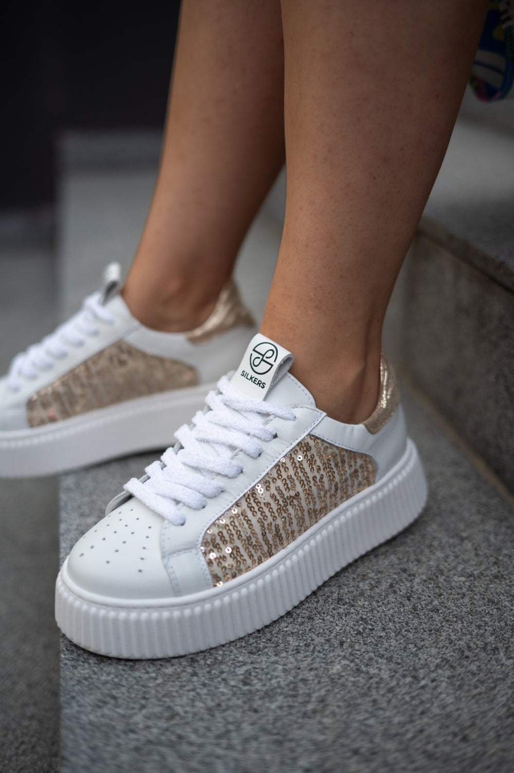 Sneakers-din-piele-naturala-alb-aurii-Barbara (4)