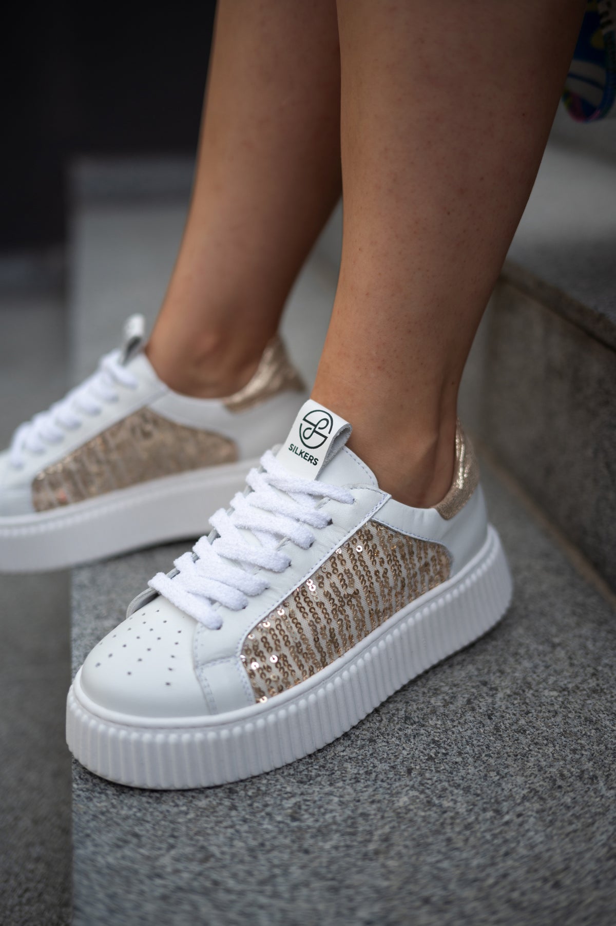 Sneakers-din-piele-naturala-alb-aurii-Barbara (4)