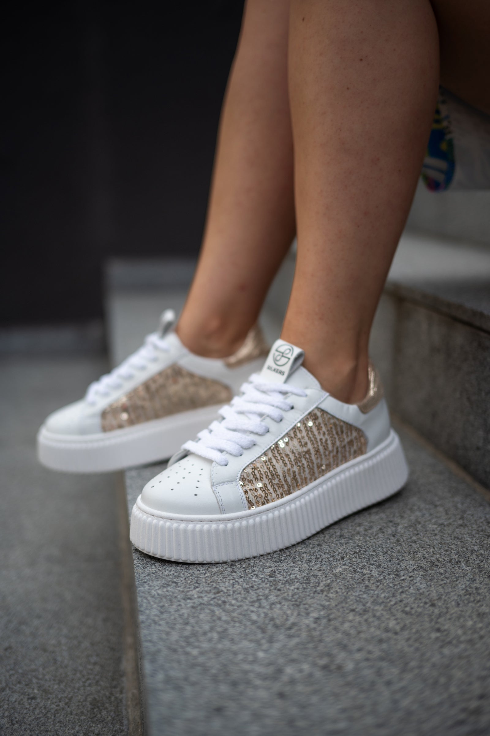 Sneakers-din-piele-naturala-alb-aurii-Barbara (5)