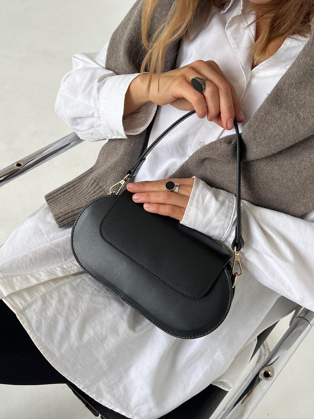 Geanta-din-piele-naturala-Thais-neagra