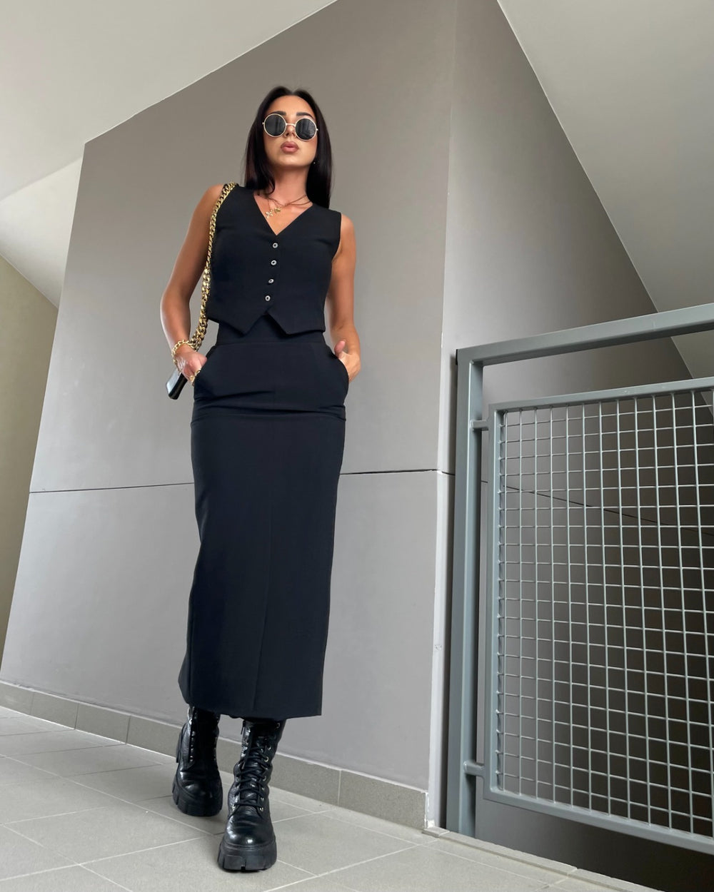 compleu-fusta-si-vesta-neagru-duerte