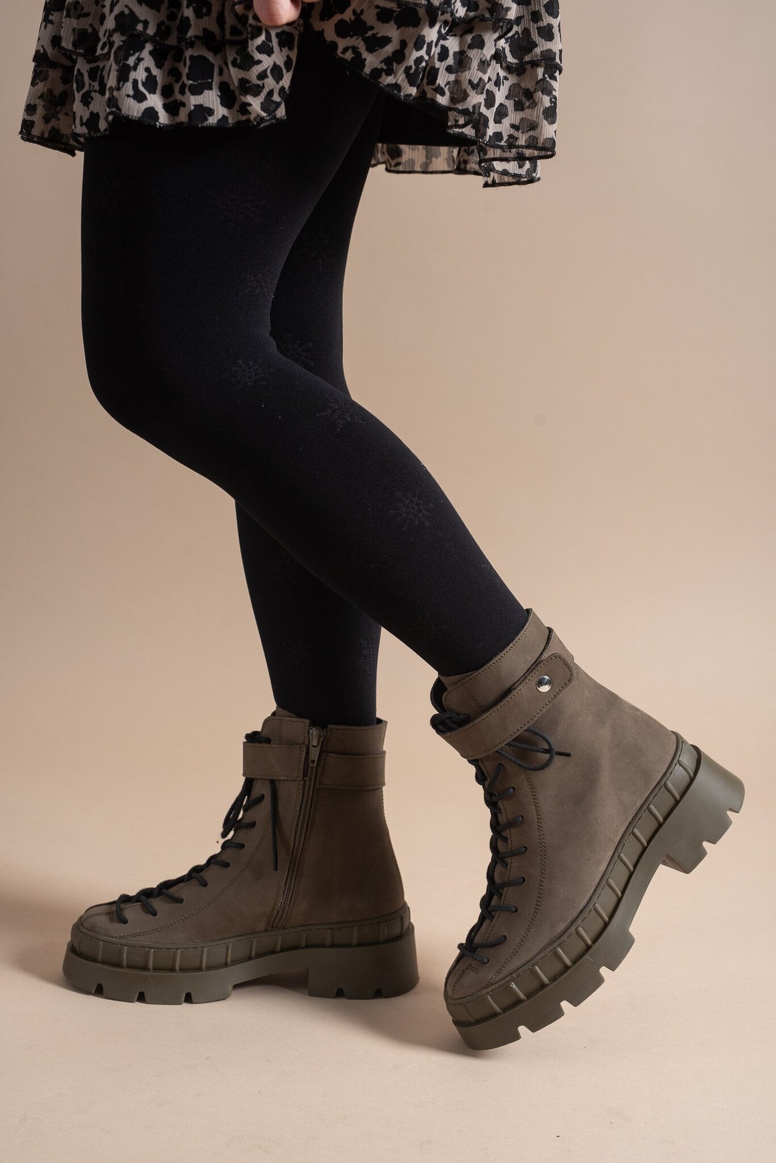 Ghete_dama_grace_nubuck_green3