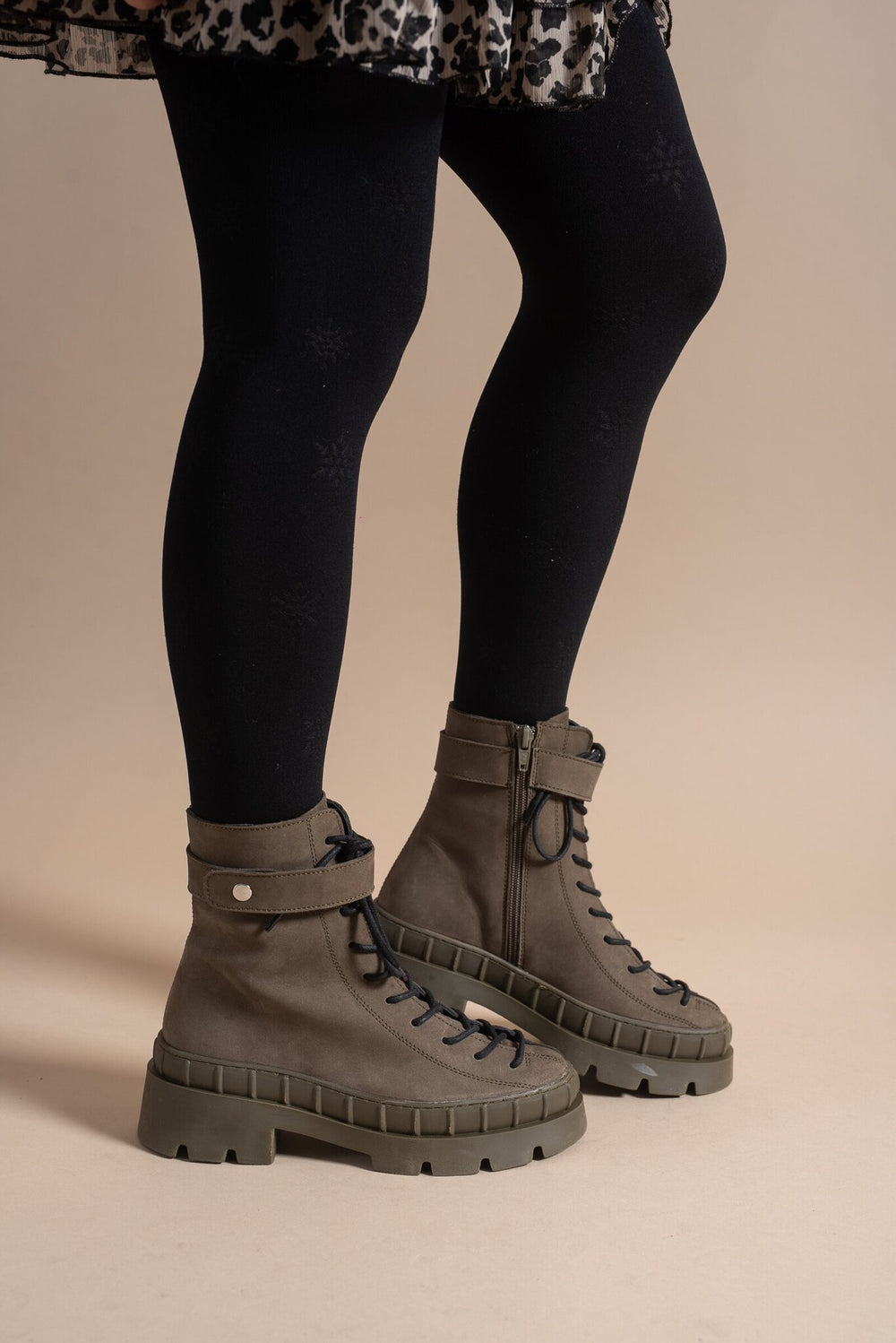 Ghete_dama_grace_nubuck_green4