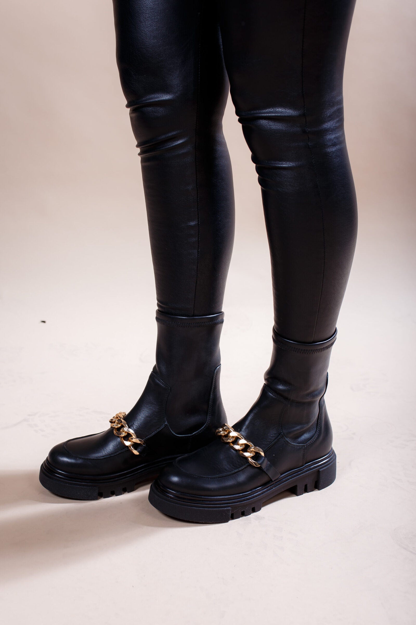 ghete-din-piele-naturala-horsebit-ankle-
