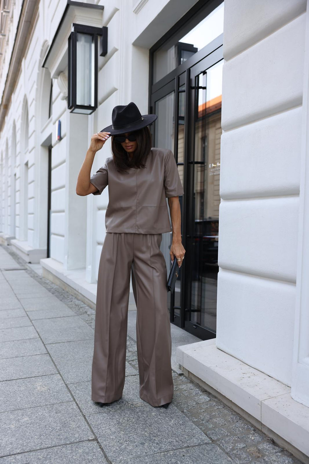 Compleu-bluza-si-pantaloni-taupe-Safran (3)