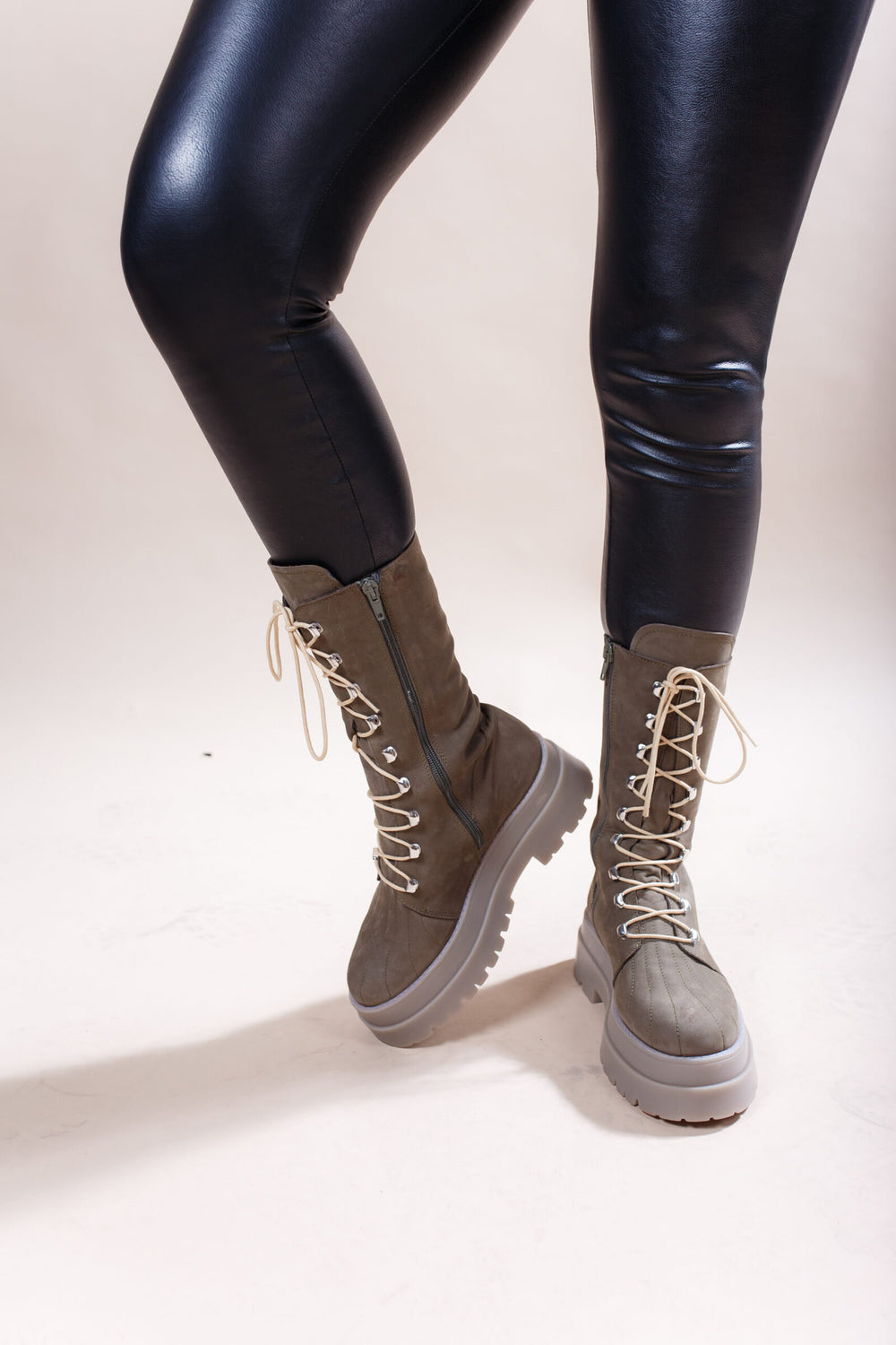 ghete-din-piele-naturala-phoebe-brutus-2