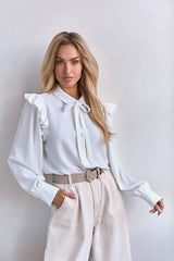 Camasa-cu-volane-la-umeri-nude-Fiánce (5)