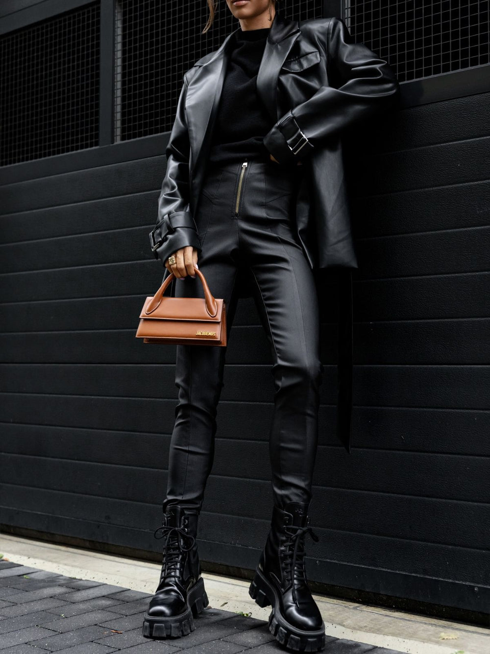 Jacheta-tip-sacou-din-piele-ecologica-neagra-Geranium
