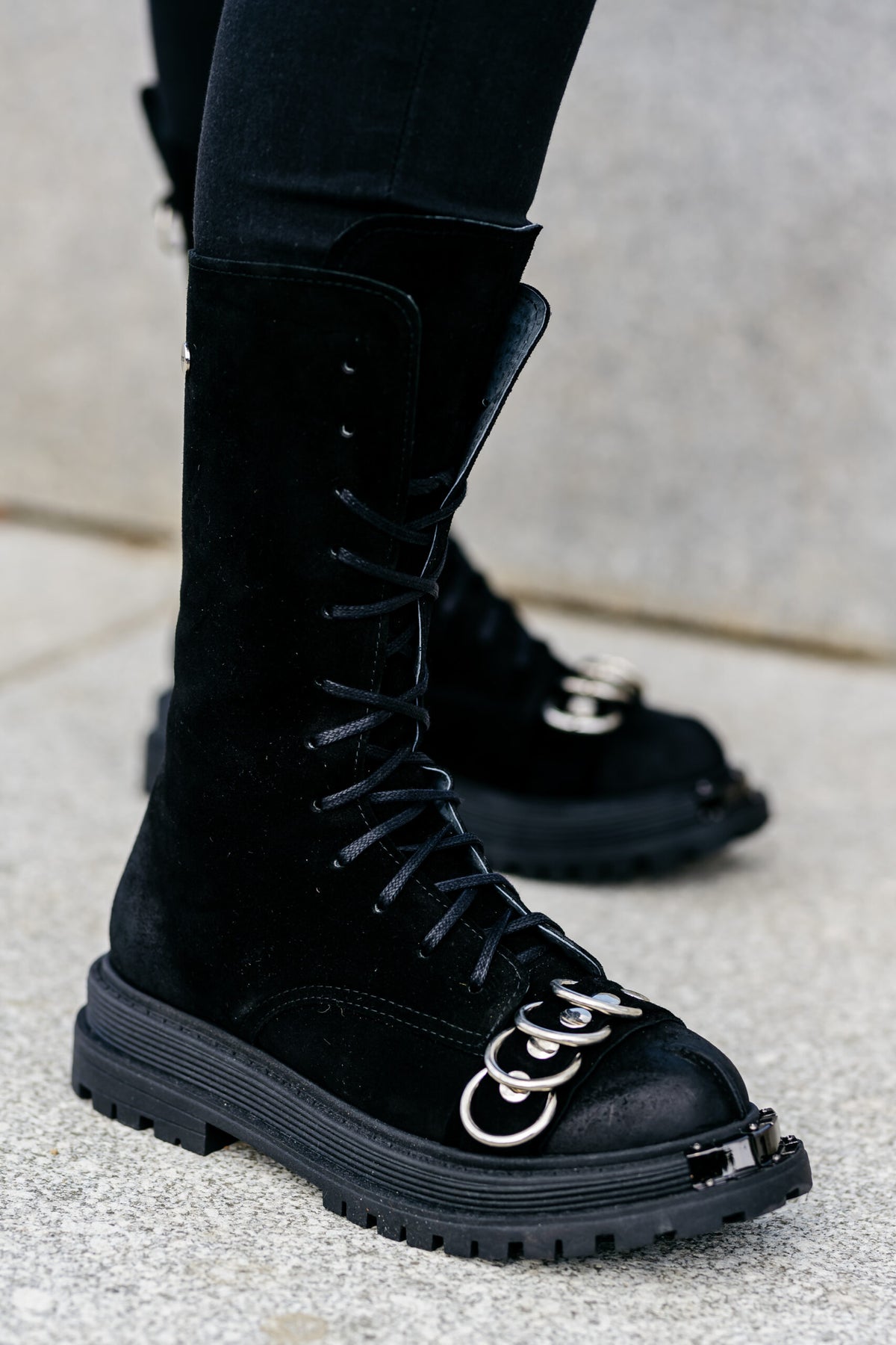 Ghete din piele intoarsa naturala negre Vichi