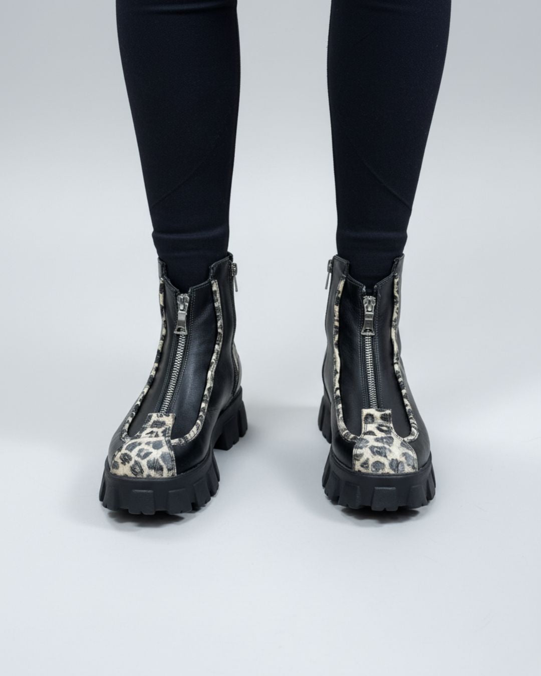 Ghete din piele neagra Chiara