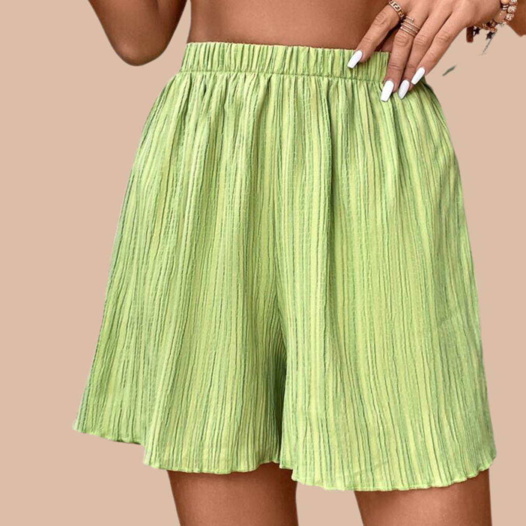 Pantaloni scurti cu talie inalta elastica verde