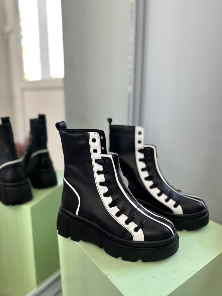 Ghete Osana - marimea 37